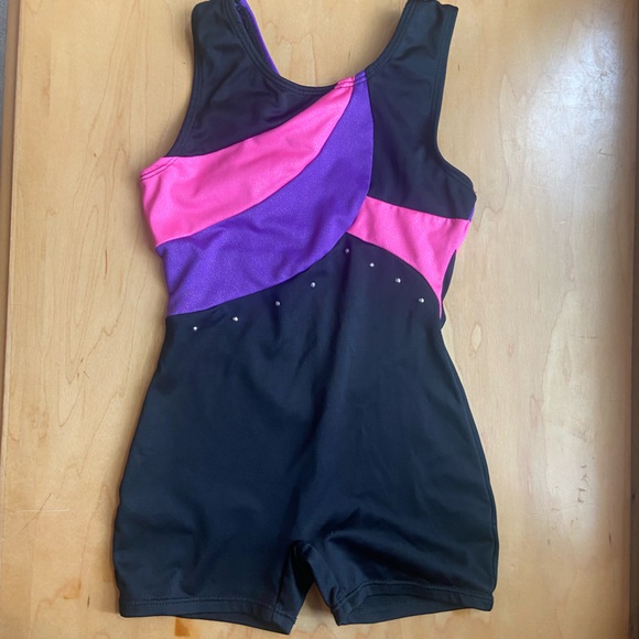 Bundle of 5 leotards. Child size 4/5. - Picture 2 of 7